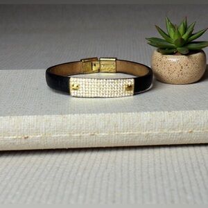 🖤FOSSIL🖤Leather Bracelet w/Gold-Toned Embellishment Encrusted w/Crystals/EUC